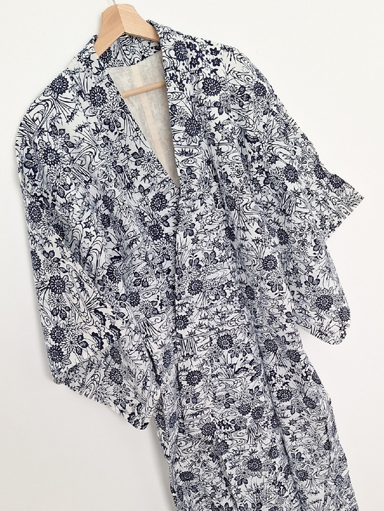 Dresses & Skirts - Floral Kimono Robe in Navy and White